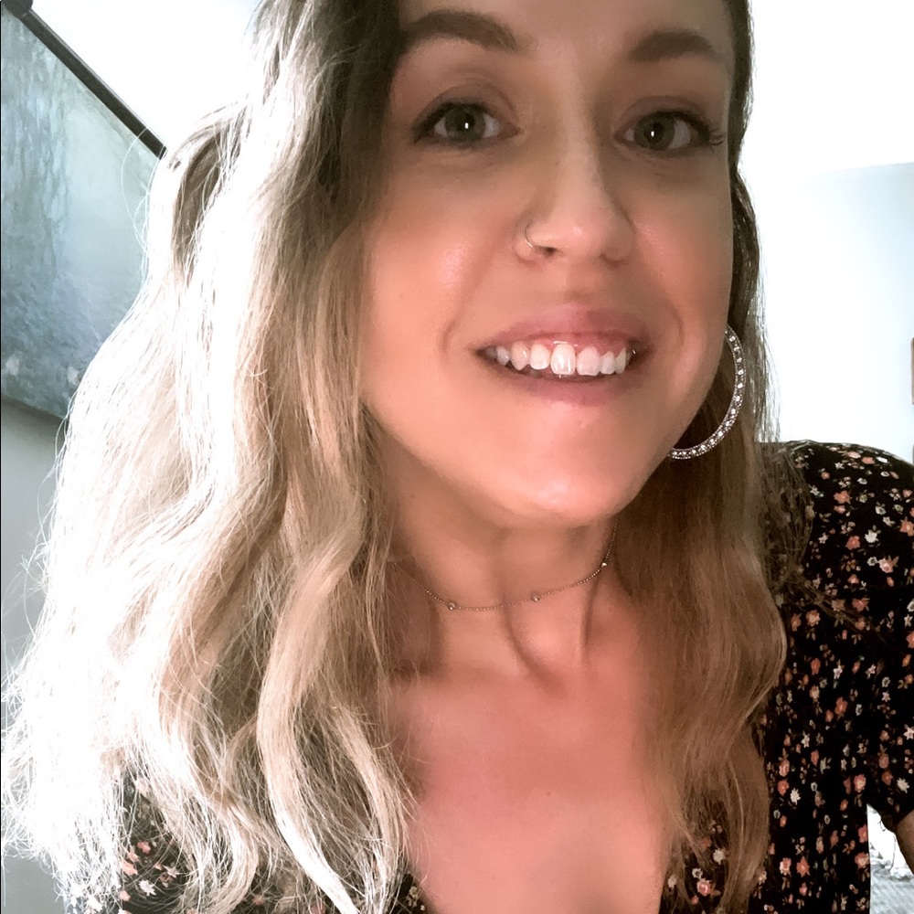 Meet your Posher, Juliana